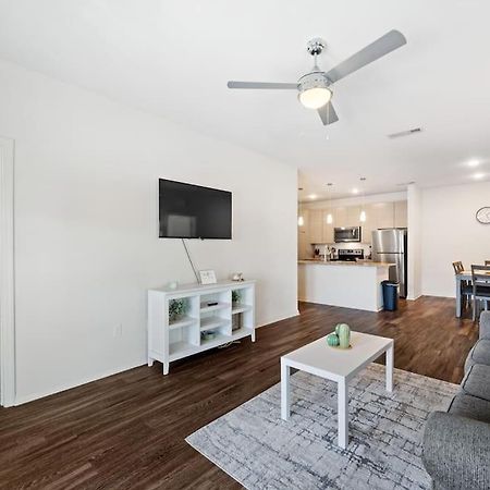 Lavish 2Br Apartment In Tampa Exterior foto